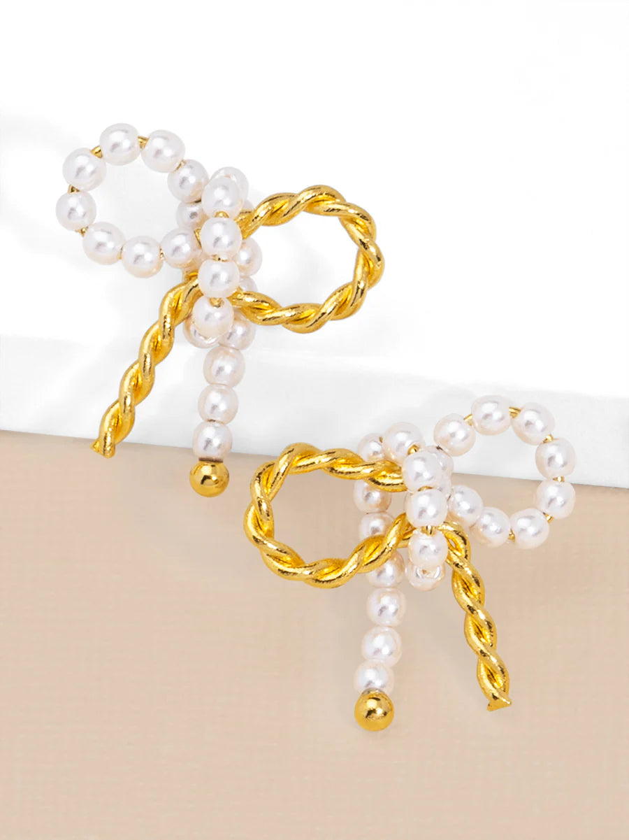 Pearl Bow Stud Earring